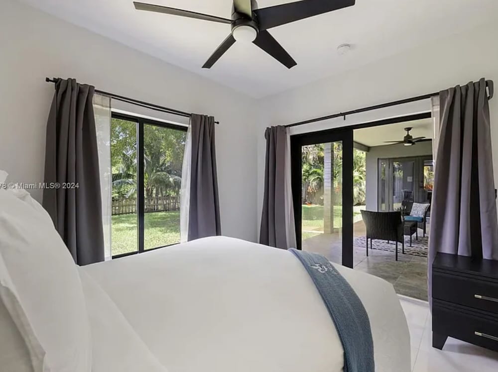 Stylish 4BR 2BA Home w Spacious Backyard in Vibrant Wilton Manors