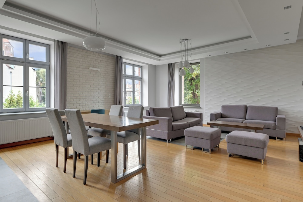 Tobiasza Residence by Grand Apartments