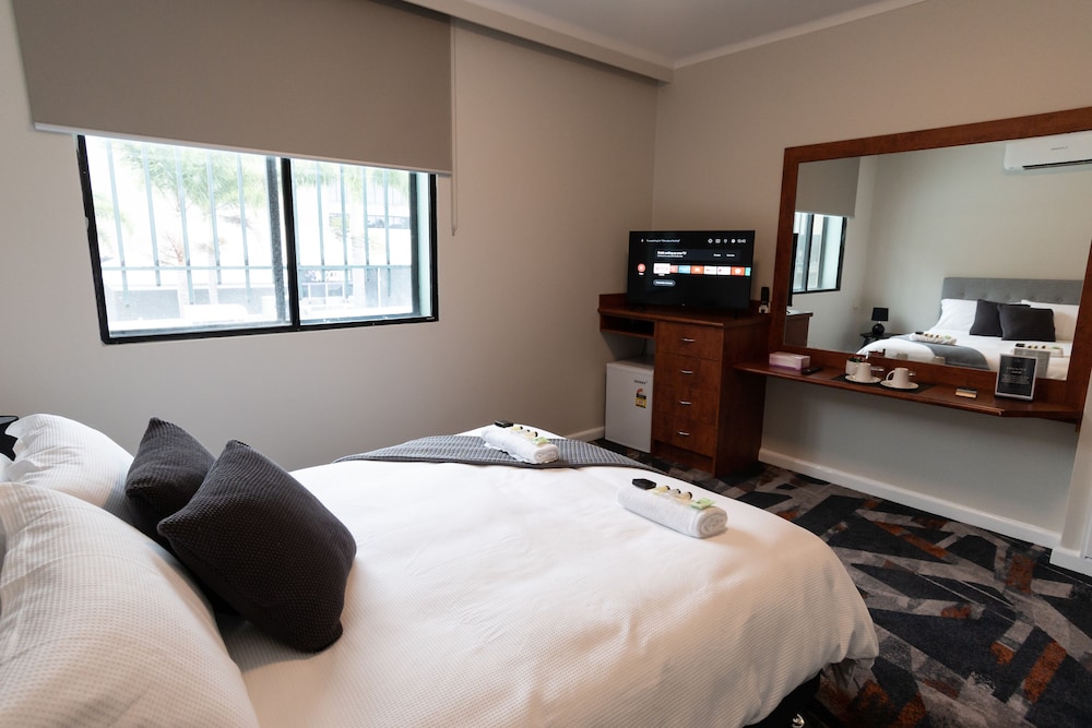 Harp Hotel