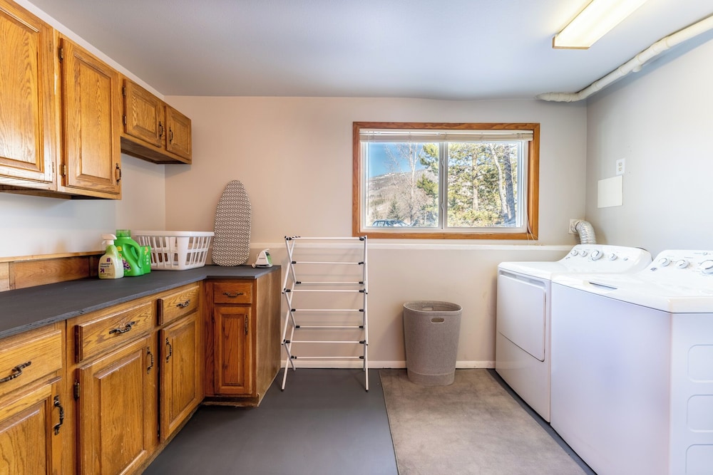 345 Rainbow Court