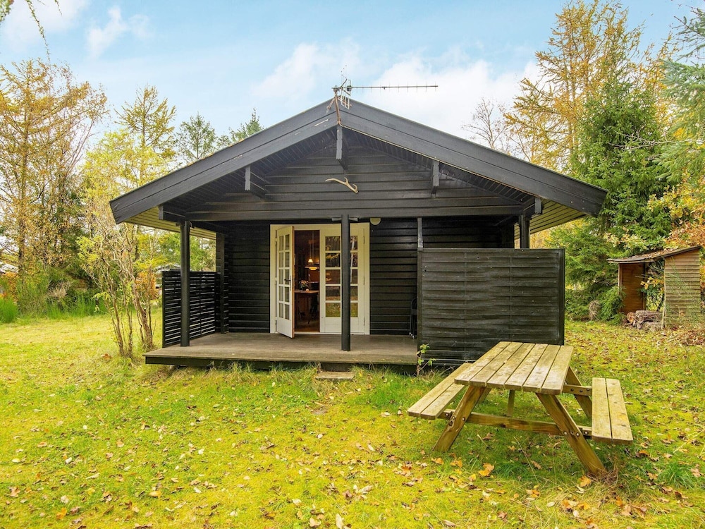 Beautiful Cottage Near the River
