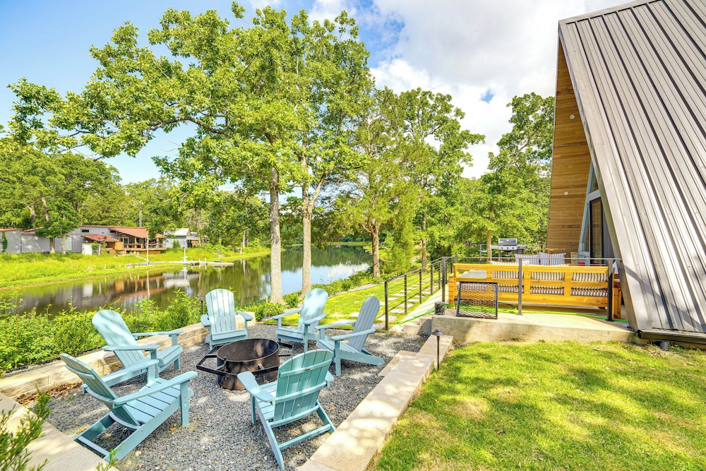 A-frame Cabin w/ Deck Near Cedar Creek Lake
