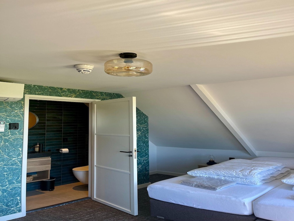 Group Accommodation for 40 Guests