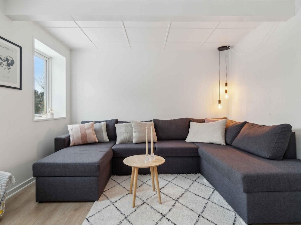 5 Star Holiday Home in Ronne