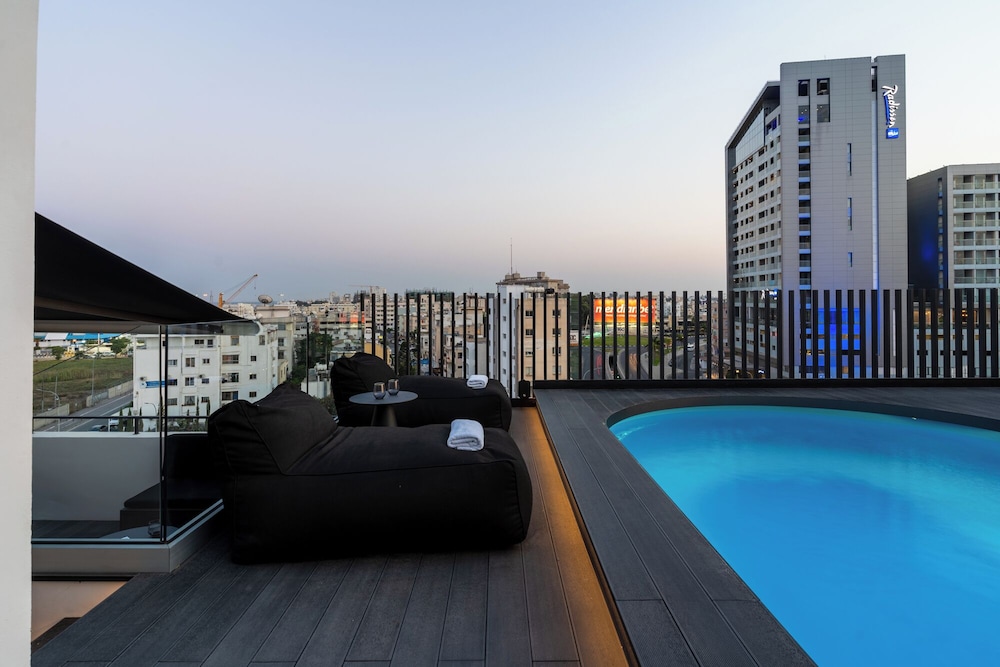 The Penthouse - 3BR Seaview in Larnaca