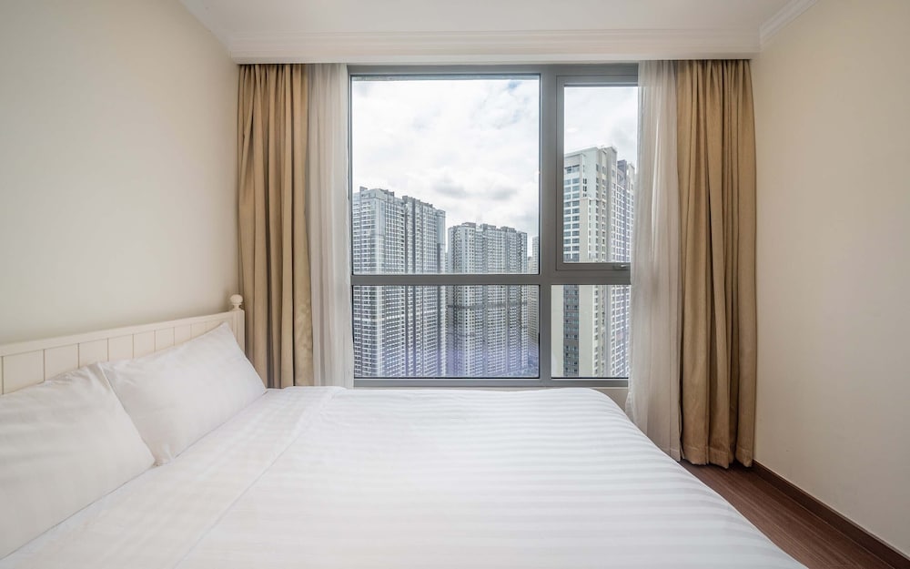 Vinhomes Central Park Riverside Elegance