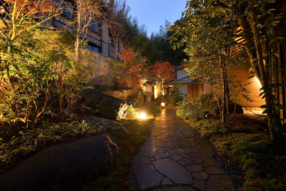 oninosumika, Izu - 11