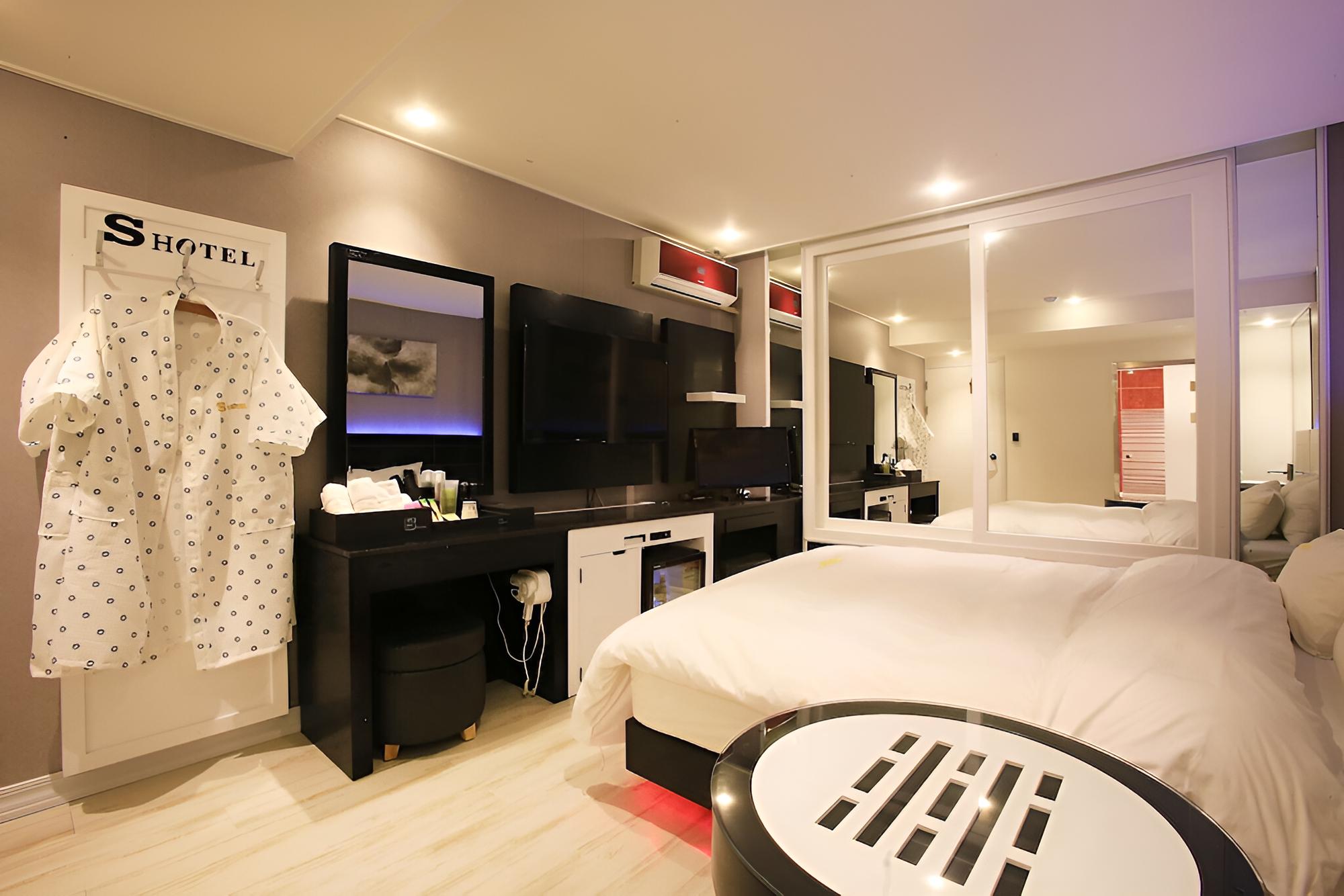 Yangpyeong Show Hotel view 4