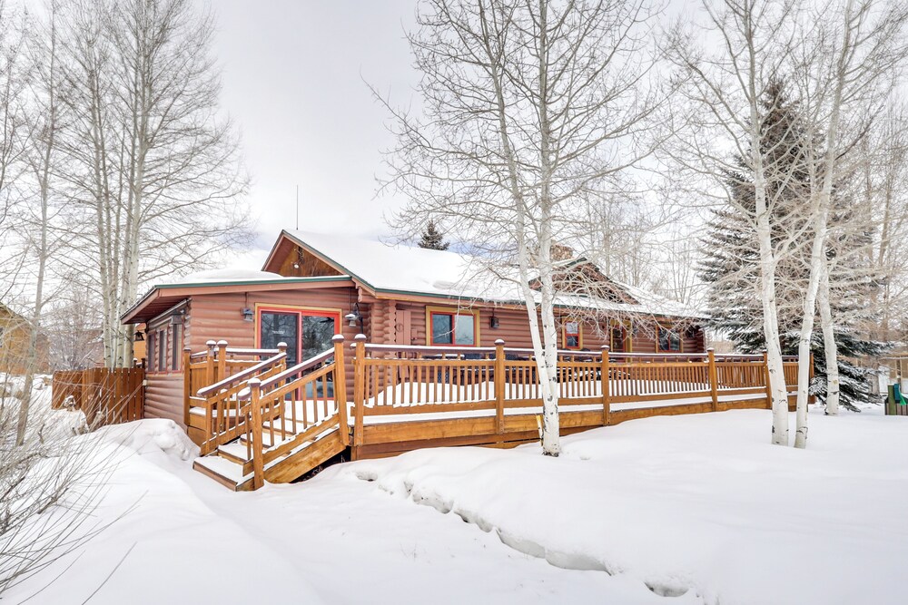 Modern Granby Retreat: Fish, Hike & Relax!