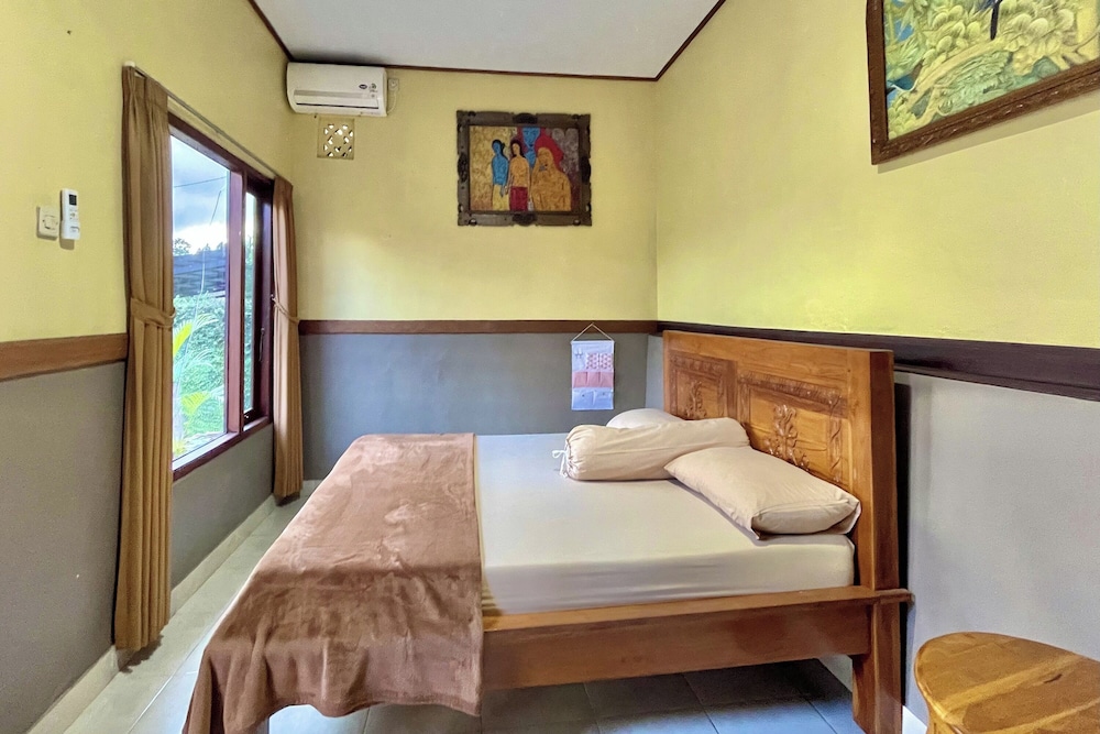 Mongan Homestay Beside The Belulang Hot Spring
