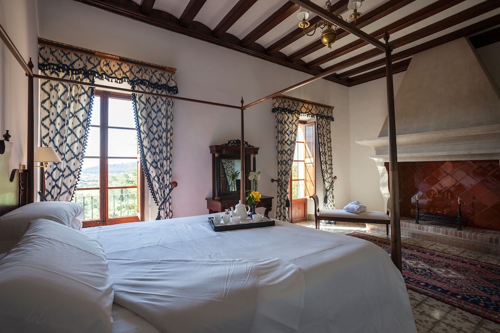 Pollensa Vacations - Hotel Llenaire - Property Image 2