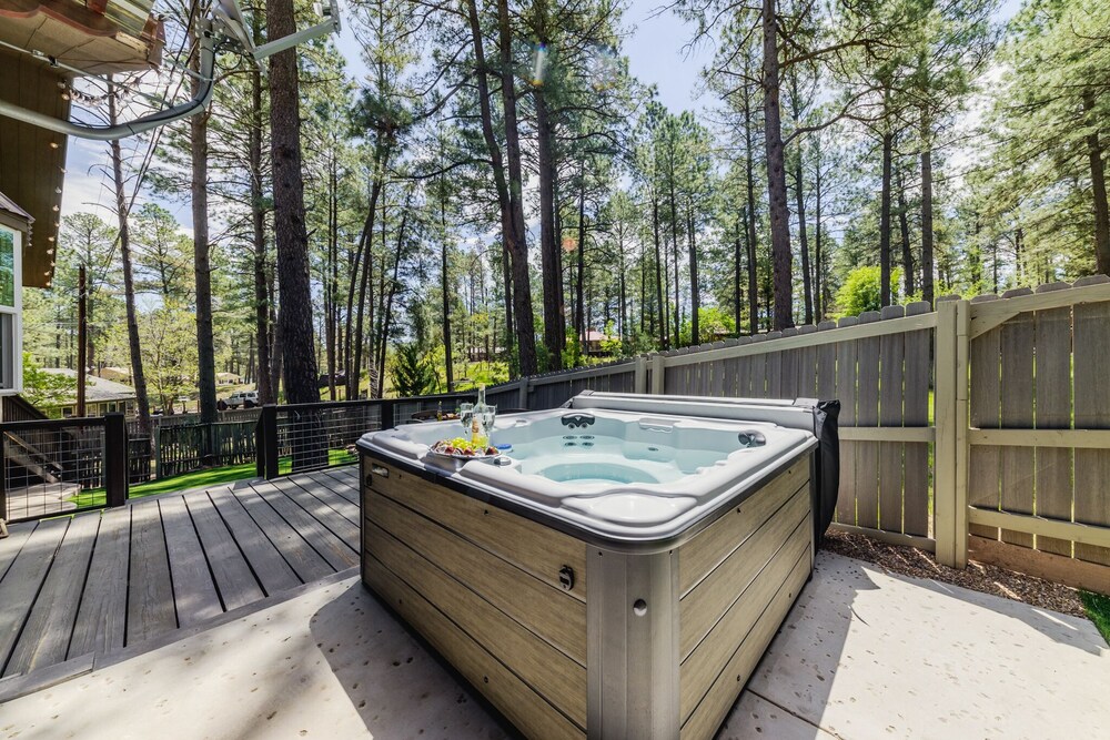 Rustic Pines Retreat view 2