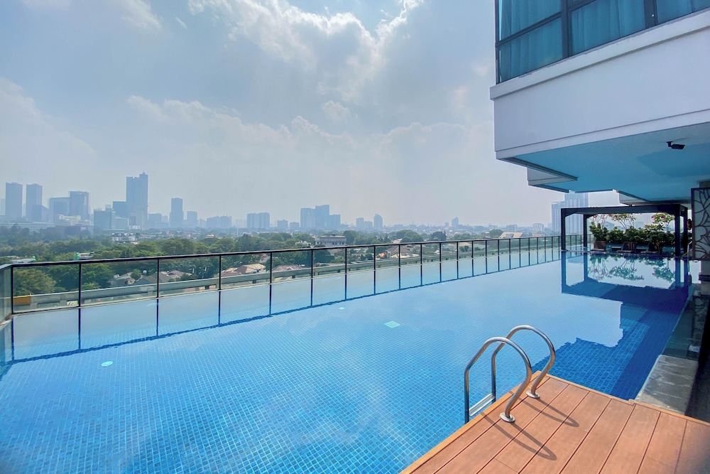Modern Furnished 2Br At Samara Suites Apartment