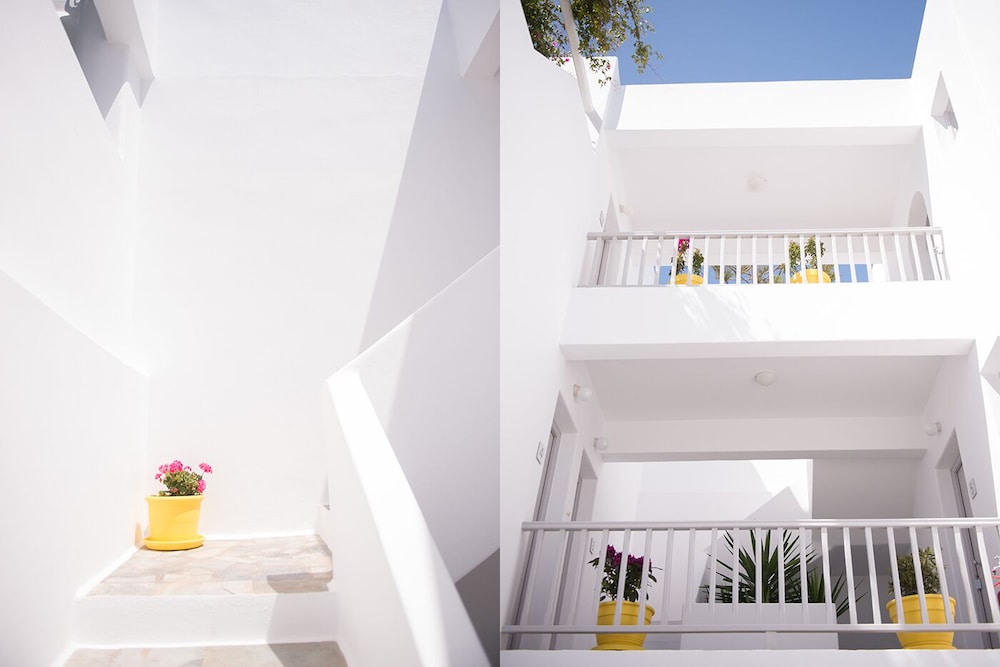 Kapetan Tasos Suites