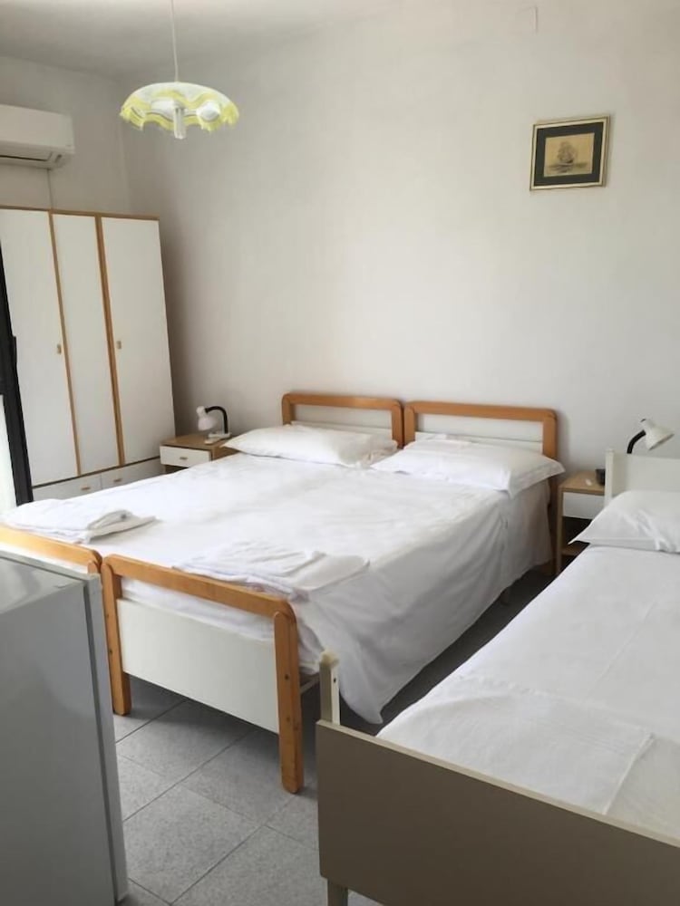 Hotel Alb's