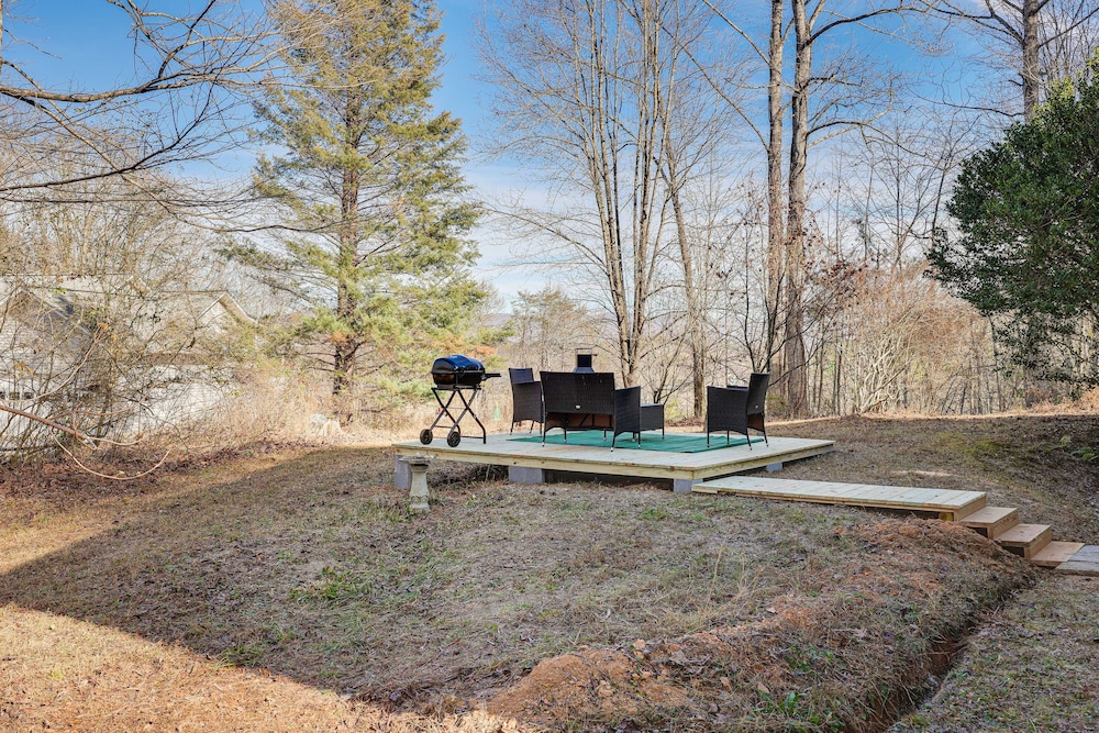Pet-friendly Blairsville Duplex w/ Mountain Views!
