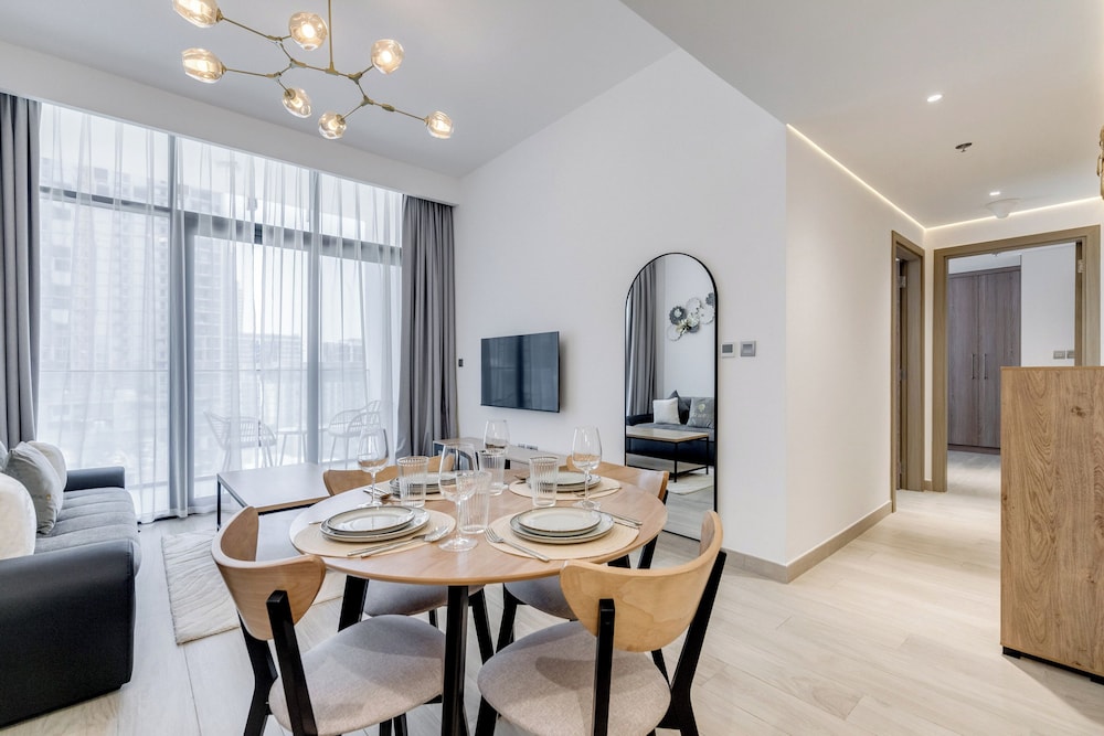 GLOBALSTAY. Azizi Riviera 40