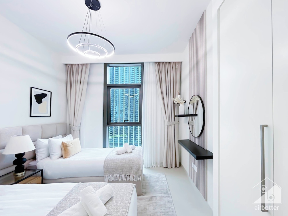 Luxury Burj Crown Downtown 4 Bedroom With Balcony