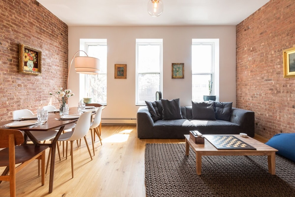 Hawthorn II by Rove Travel 3BR Apartment
