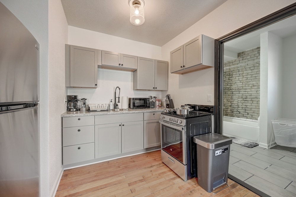 ROVE LIVING/KB - Prospect