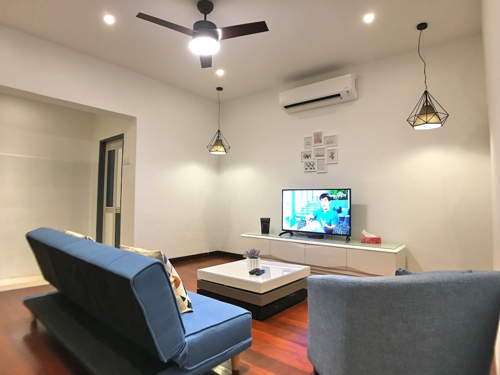 iBook8 Superior 1 Bedroom Gurney Suites by iBook Homestay