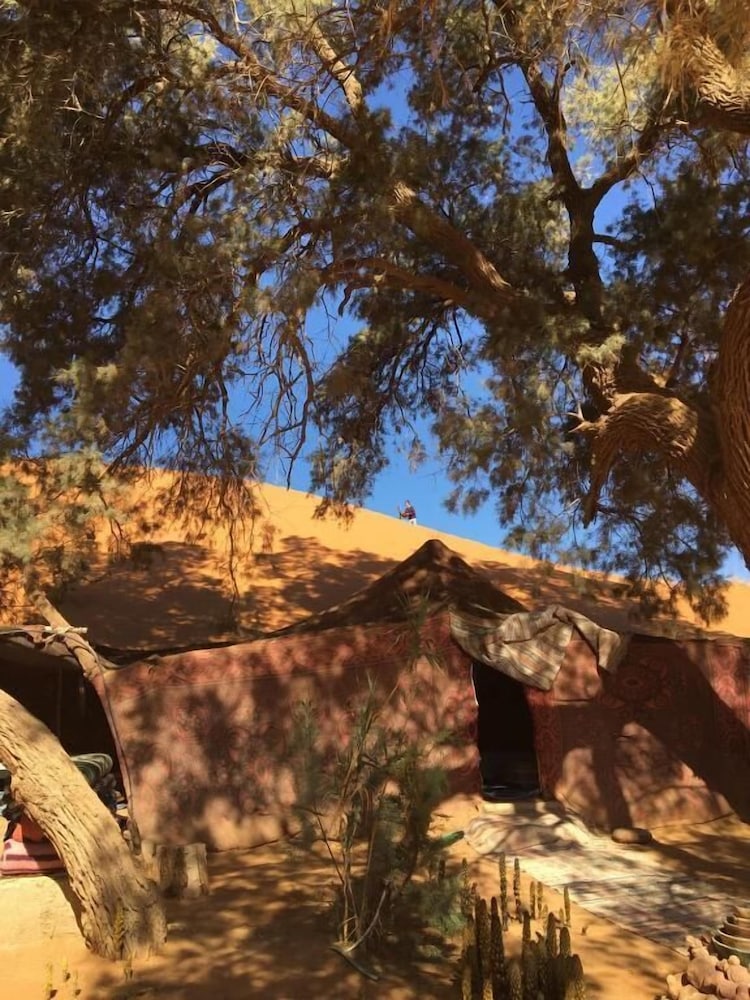 Khamlia Desert Bed & Breakfast