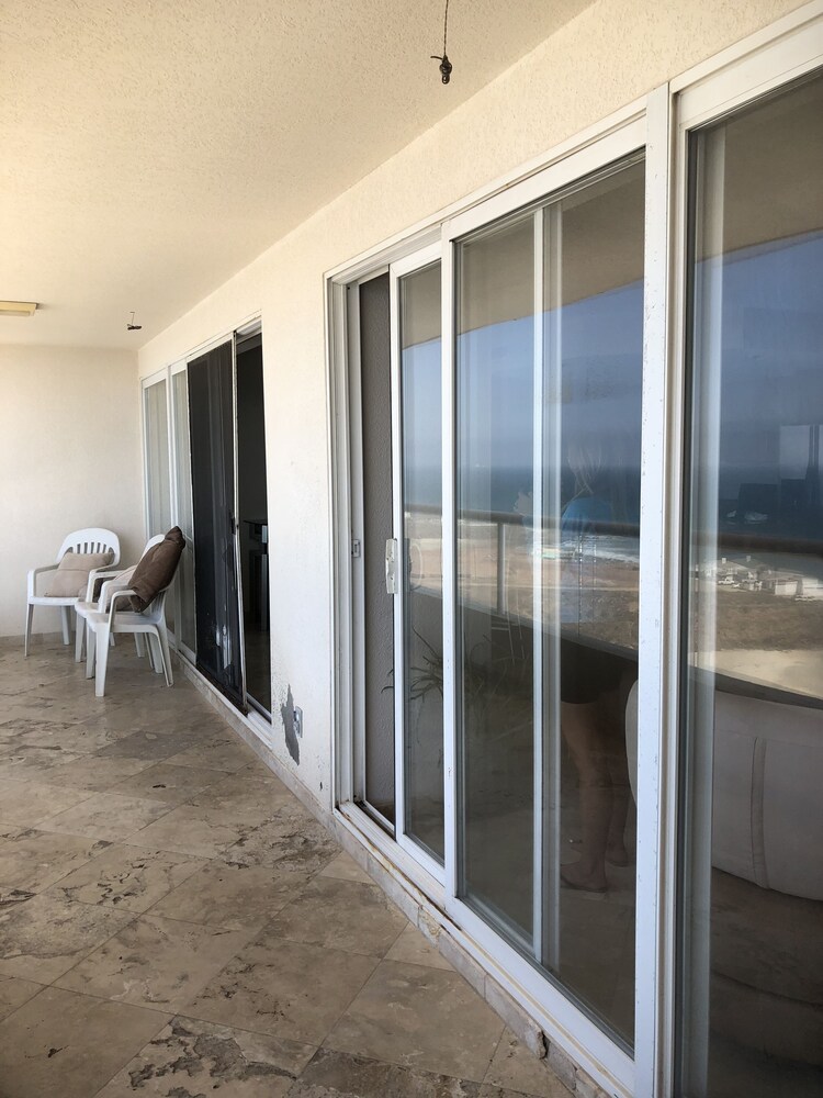 Hotel La Jolla Del Mar - Image 1