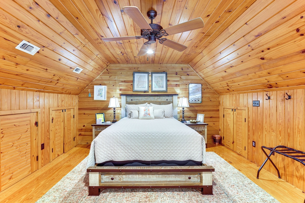 Riverfront Cabin w/ Outdoor Oasis in Seminary! - Property Image 30