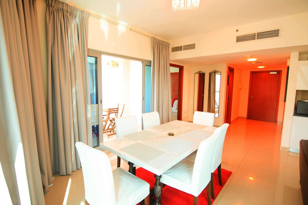 Lux BnB DIFC 2BDR Park Towers