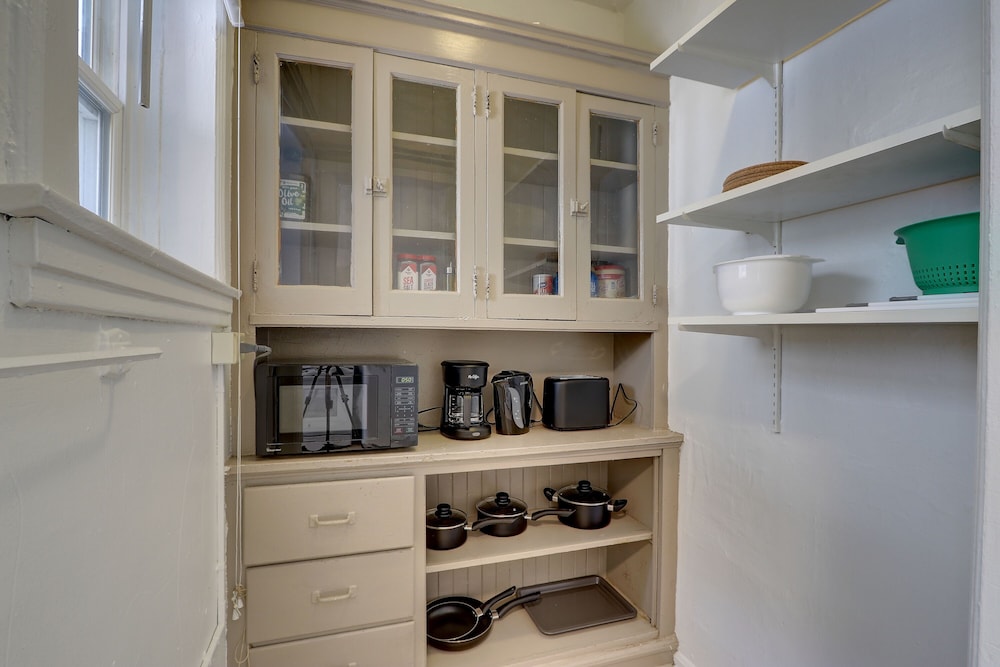 ROVE LIVING/KB - Prospect