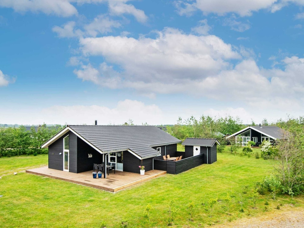 8 Person Holiday Home in Brovst