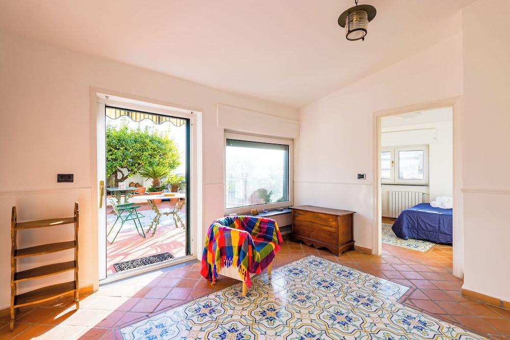 Villa Paola - Hidden Panoramic Garden and Terraces by Napoliapartments