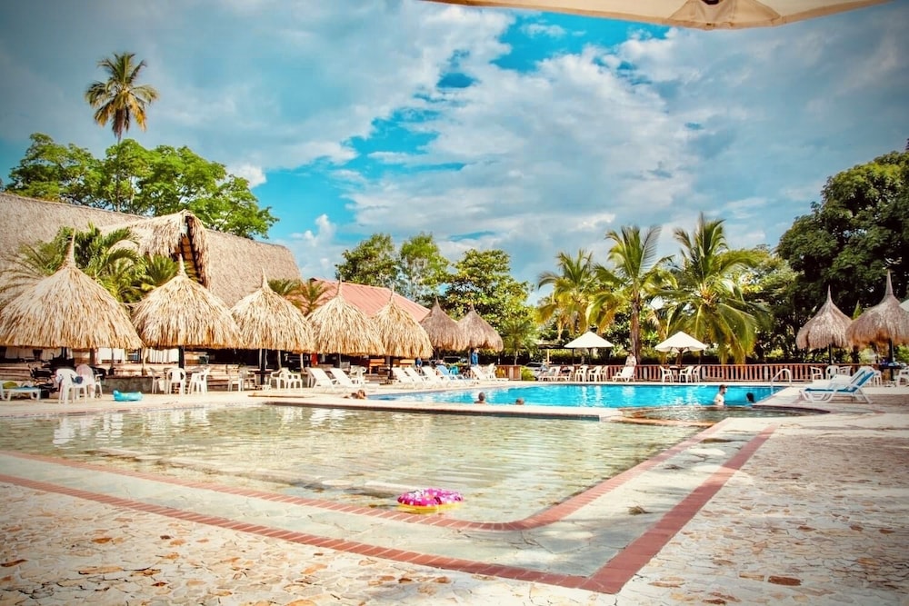 Hotel Porton del Sol - Image 1