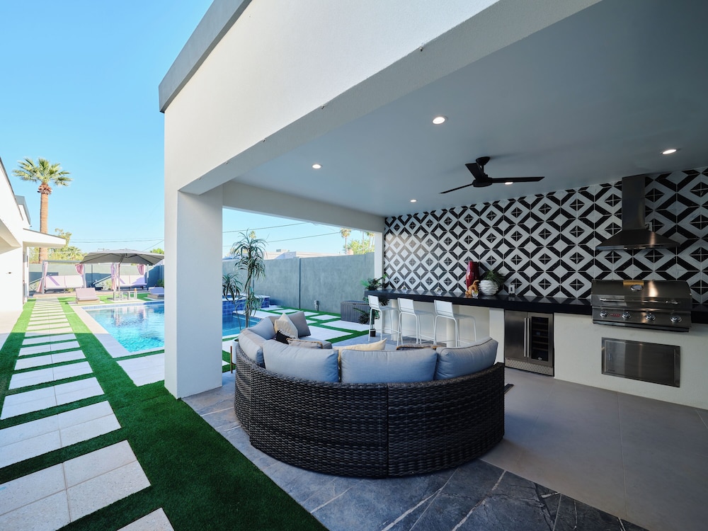 Havana - Walk to Old Town - Heated Pool & Spa