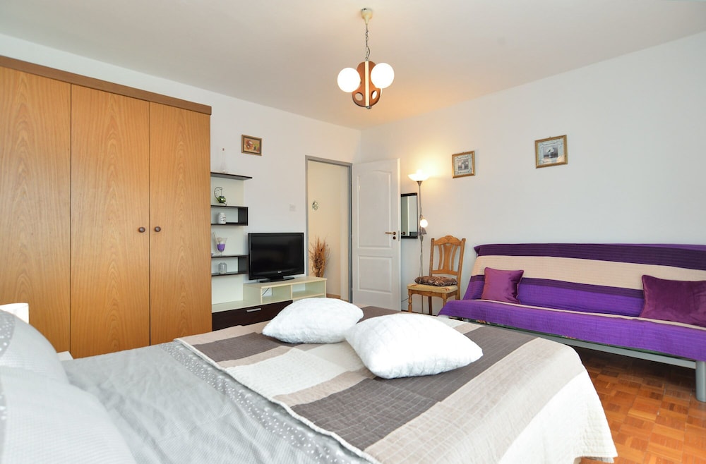 Apartment 1822 view 2