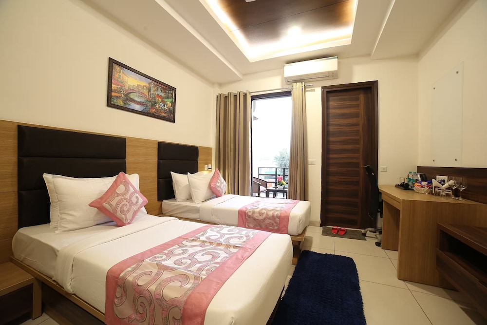Hotel JMK - Managed by JMD Group