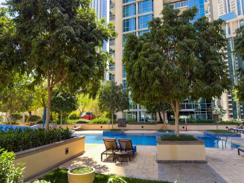 Durrani Homes - Grand 5BR besides Burj khalifa and Fountain view