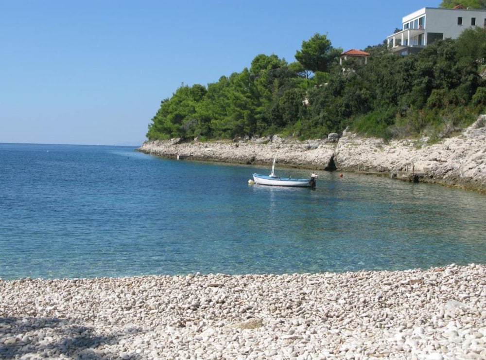 Beachfront Luxury Villa With Private Pool and Stunning Sea Views