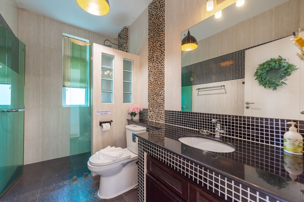 Private Pool Villa Chalong