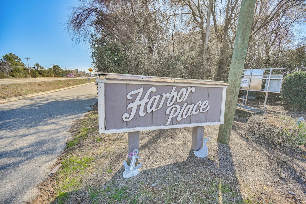 Boat & Fish: Waterfront Gem on Pasquotank River!