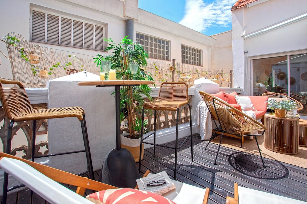 Stylish Penthouse Private Terrace Plaza Mitjana
