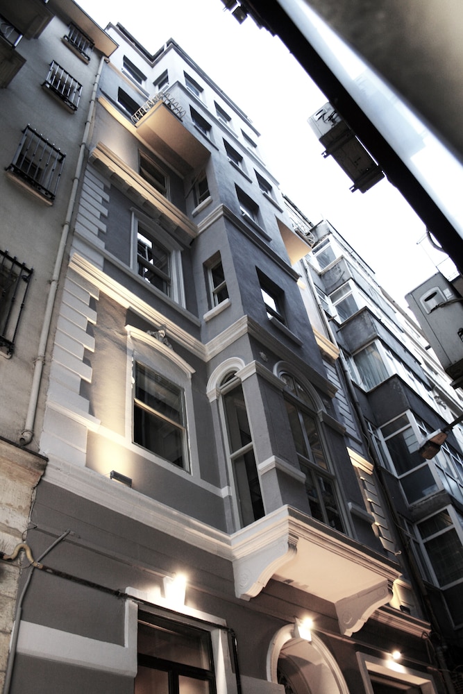 HAUS  Galata