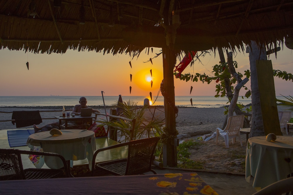 Lanta Coral Beach Resort