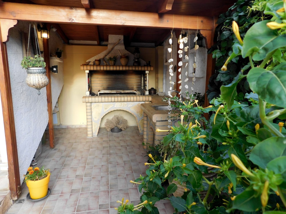 Helen's Villa
