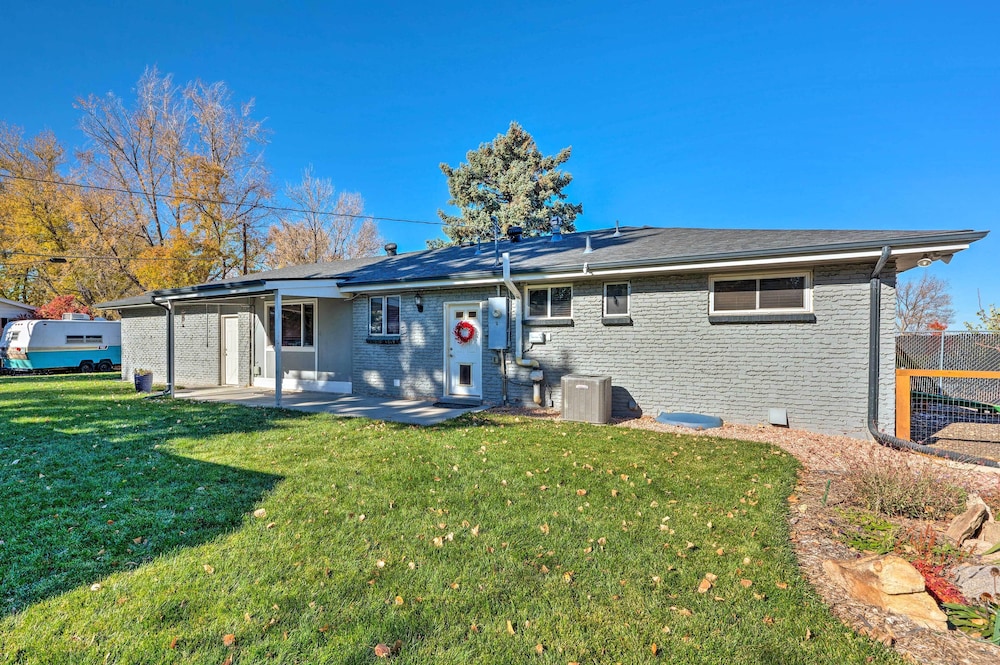 3 Mi to Olde Town Arvada: Modern Duplex w/ Patio! view 5