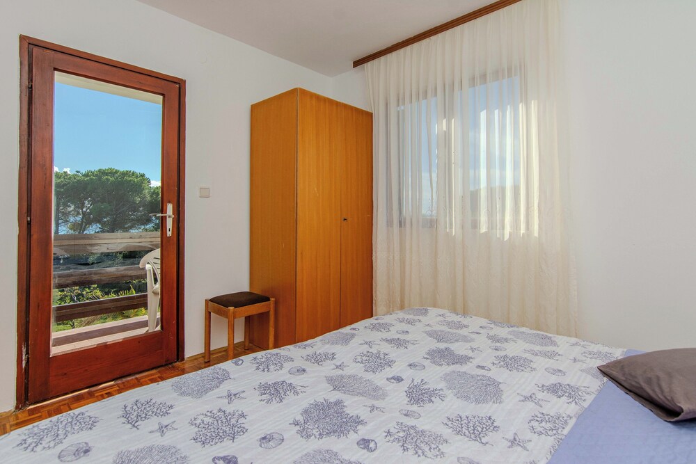Apartments Kurta