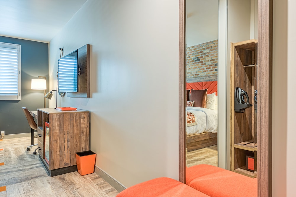 Hotel Lexen - Newhall - Property Image 6