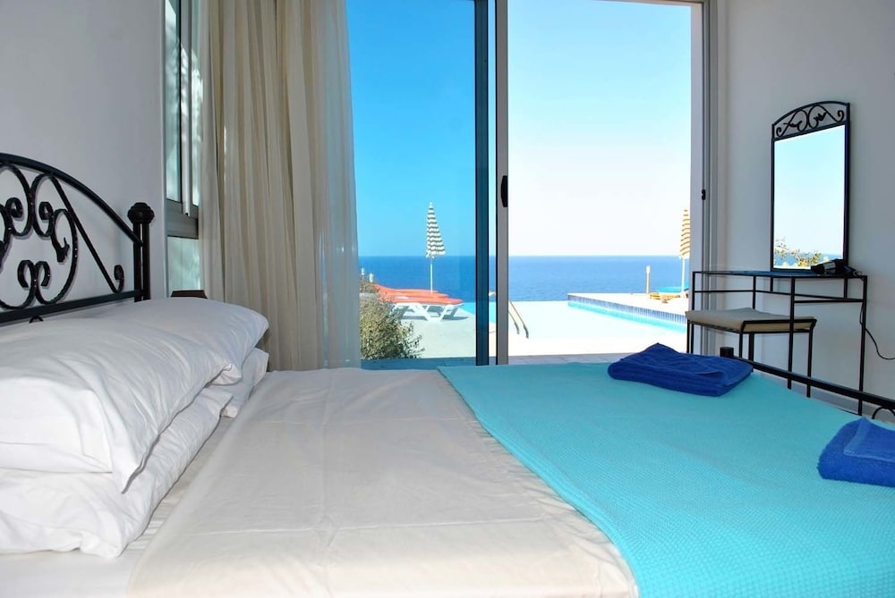 Villa Blue Horizon by Amy Villas view 5
