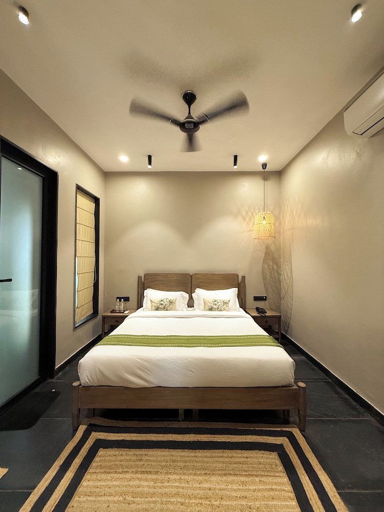 THE BALI HOUSE