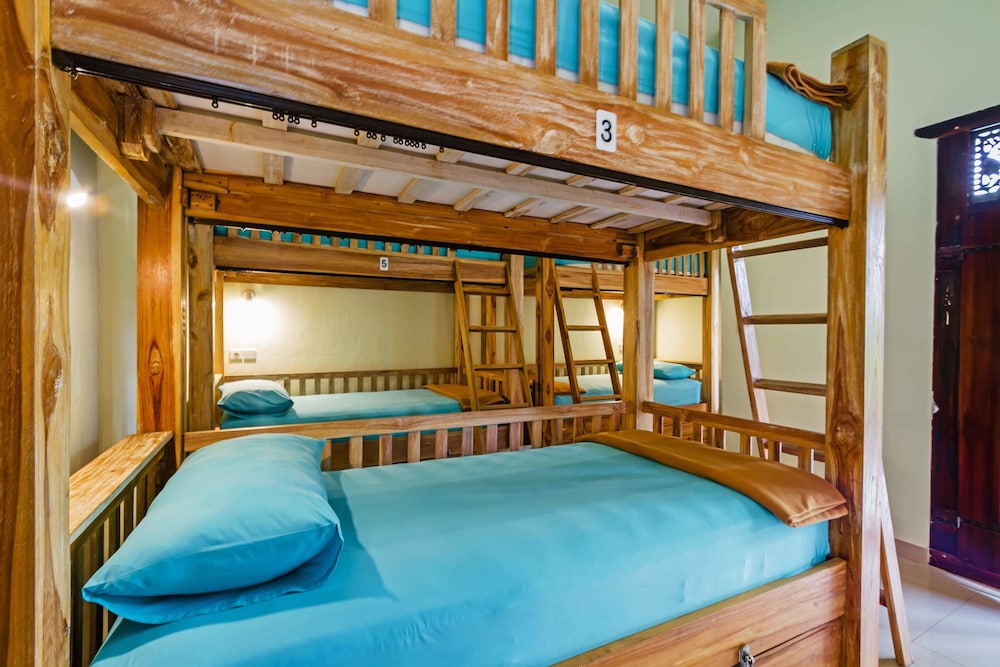 Lembongan Hostel